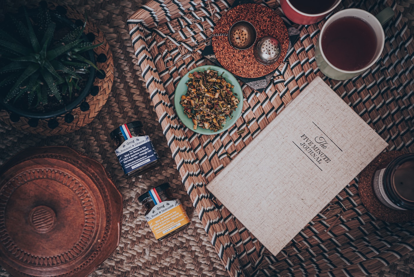 Photo editoriale: Huiles végétales et peau sèche: les critères simples